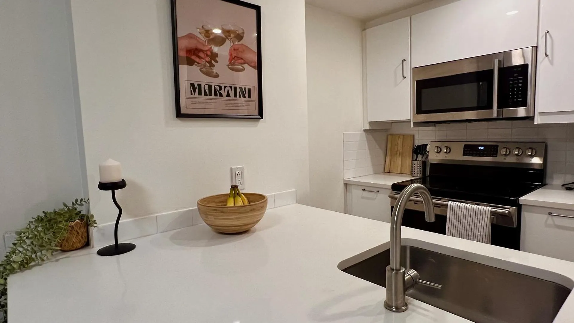 דירות וונקובר Stunning Skyline Views In A Cozy And Stylish Abode 0*,  קנדה