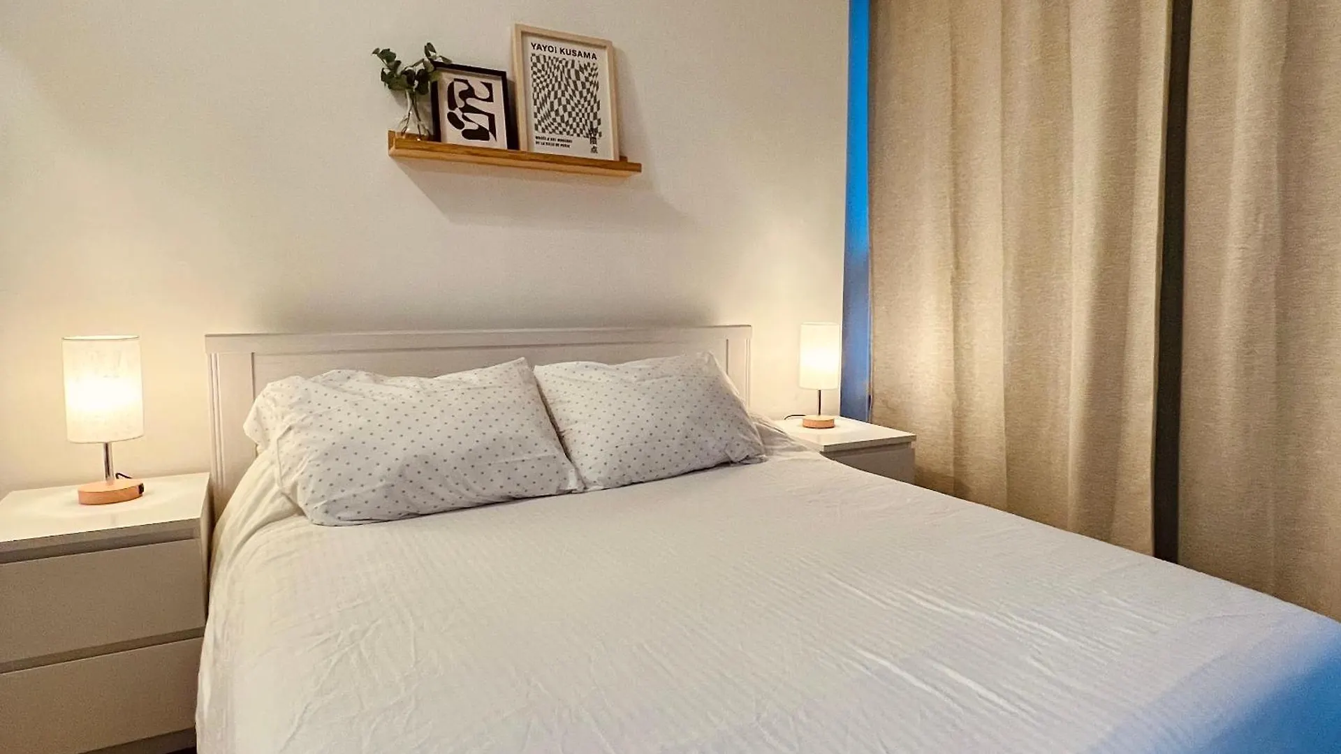דירות וונקובר Stunning Skyline Views In A Cozy And Stylish Abode